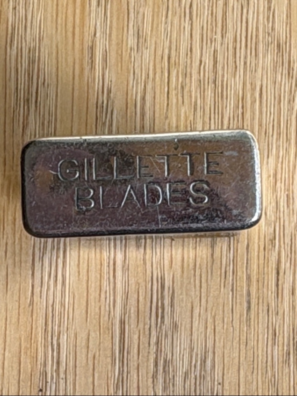 Vintage Gillette Razor Blade Box - Picture 2 of 3
